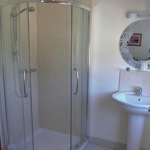 Single Room Bathroom